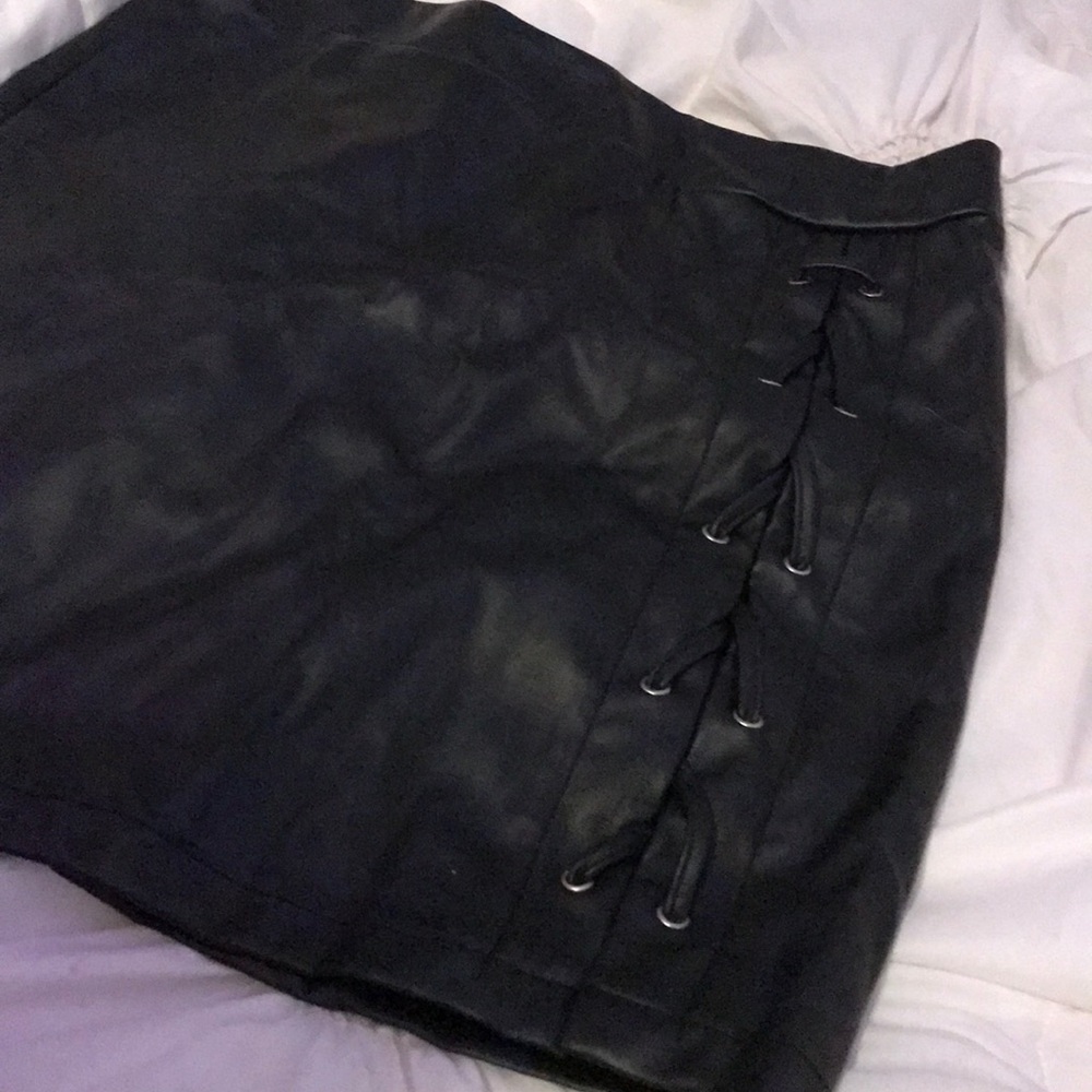 Skirt - Picture 2 of 5
